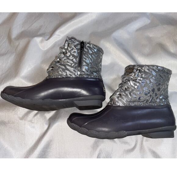 Sperry Women's Saltwater Seasonal Rain Boot in Silver Leopard - Women's Size 8.5 - Picture 6 of 12